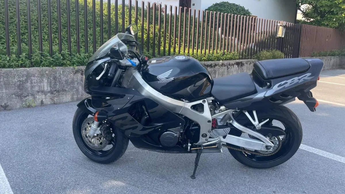 Honda   (2)