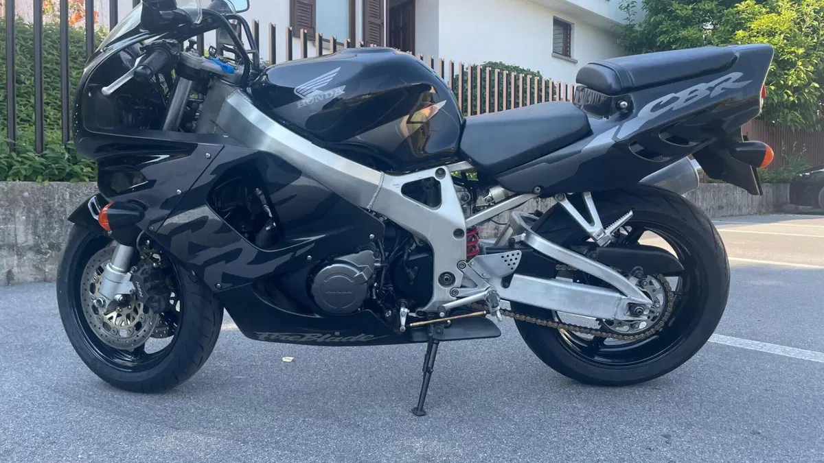 Honda   (6)