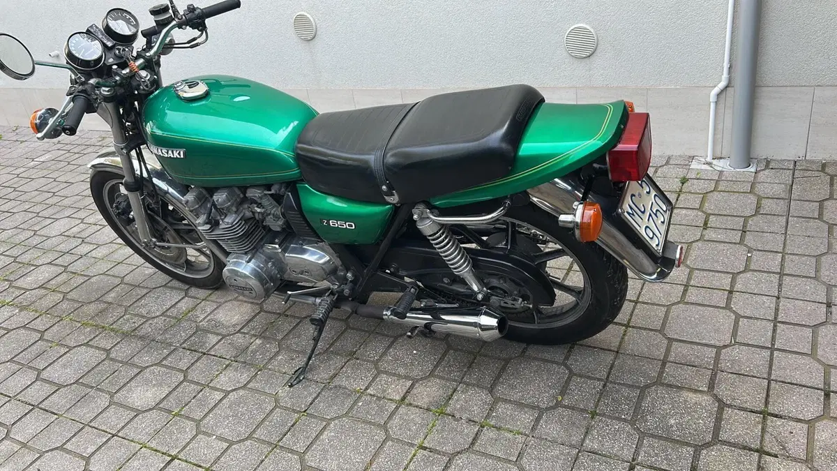 Kawasaki   (4)