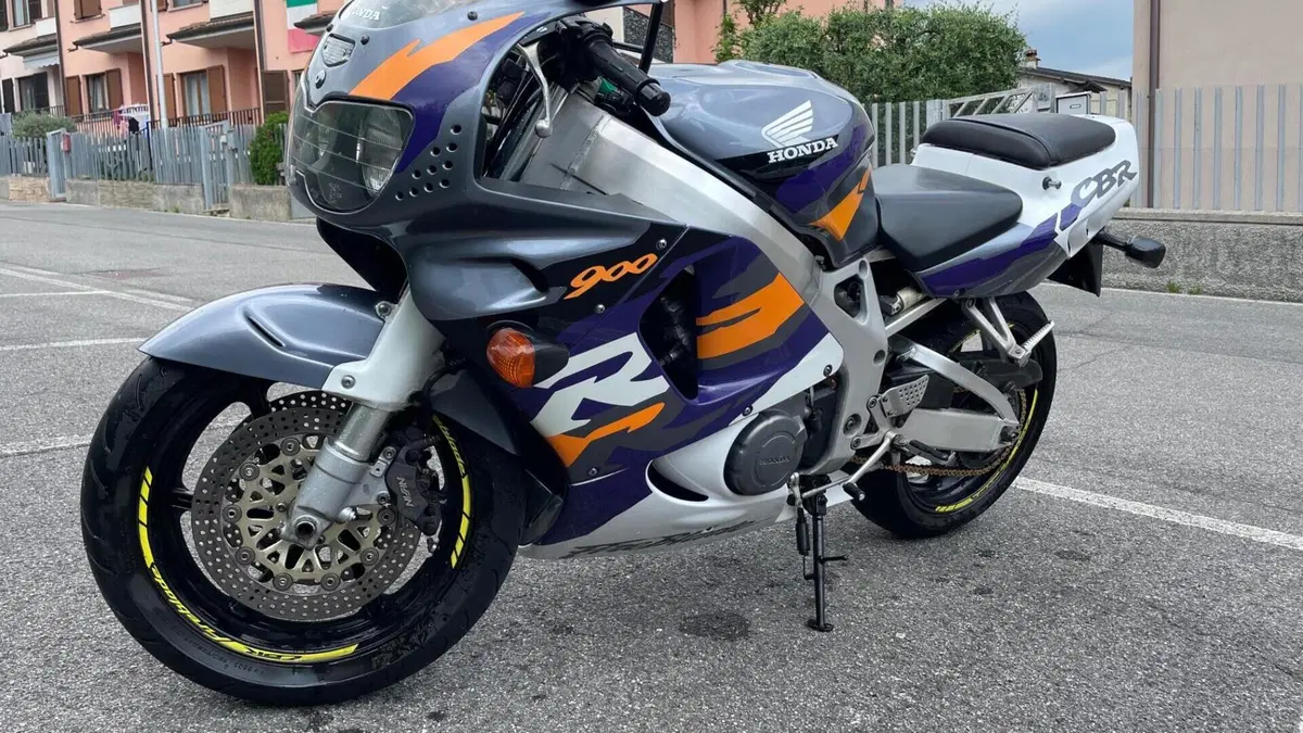 Honda   (4)