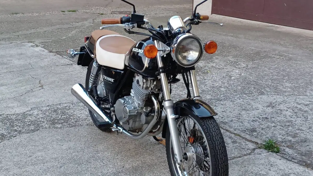 Suzuki TU 250 XX Super Classic (1996 - 00)  (2)
