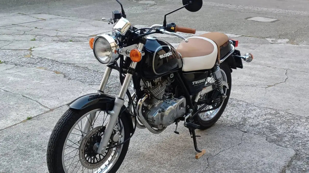 Suzuki TU 250 XX Super Classic (1996 - 00)  (3)