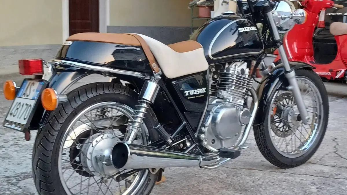 Suzuki TU 250 XX Super Classic (1996 - 00)  (5)