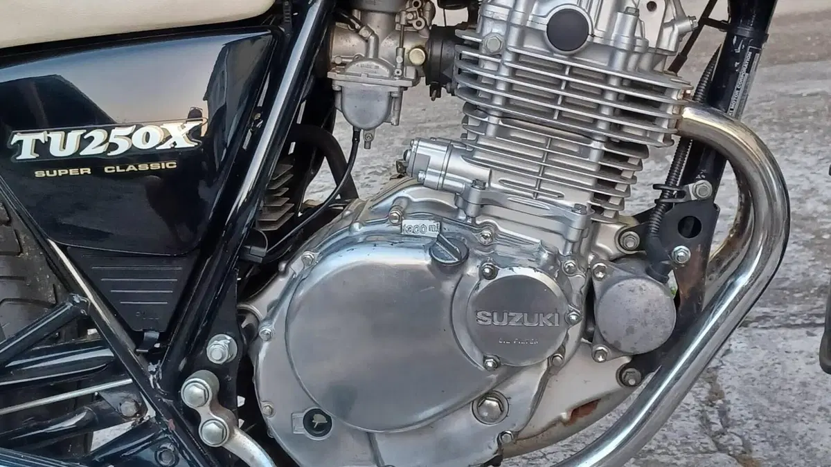 Suzuki TU 250 XX Super Classic (1996 - 00)  (8)