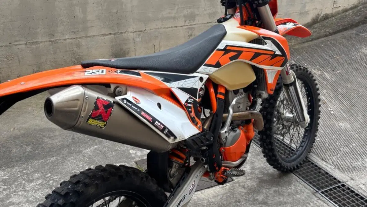 KTM 250 EXC-F (2016)  (2)