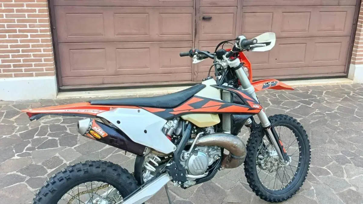 KTM 250 EXC TPI Six Days (2018)  (4)