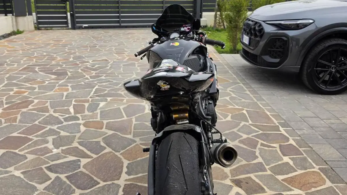Suzuki GSX R 750 (2006 - 07)  (4)