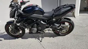 Kawasaki ER-6N (2009 - 11)  (2)