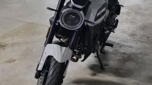 Moto Morini SEIEMMEZZO STR (2022 - 26)  (3)