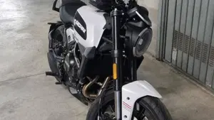 Moto Morini SEIEMMEZZO STR (2022 - 26)  (4)