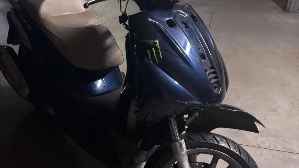 Piaggio Beverly Tourer 250  (2)