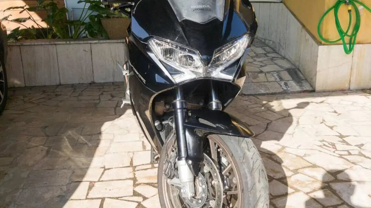 Honda VFR 800 F (2014 - 16) 