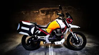 Moto Guzzi V85 TT Evocative Graphics (2021 - 23) usata