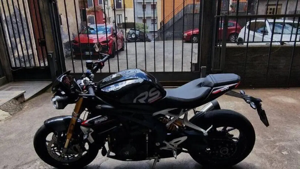 Triumph Speed Triple 1200 RS (2021 - 24)  (4)