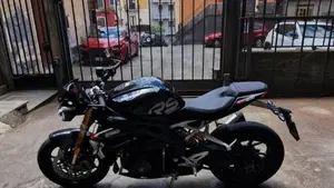 Triumph Speed Triple 1200 RS (2021 - 24)  (4)