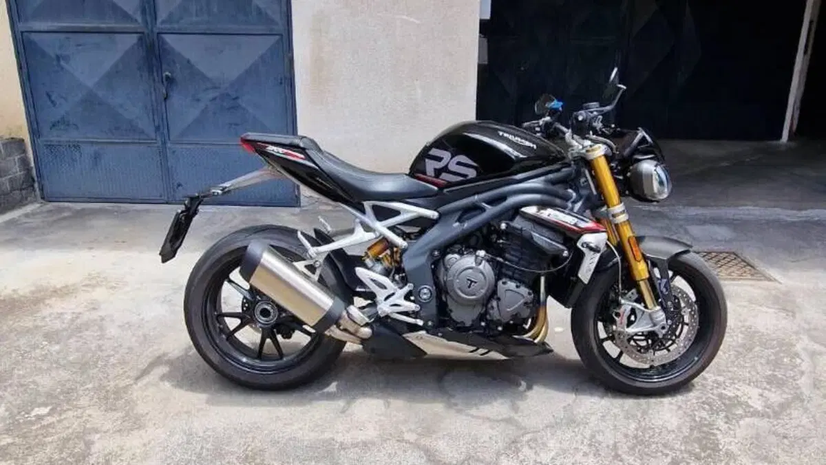 Triumph Speed Triple 1200 RS (2021 - 24)  (6)