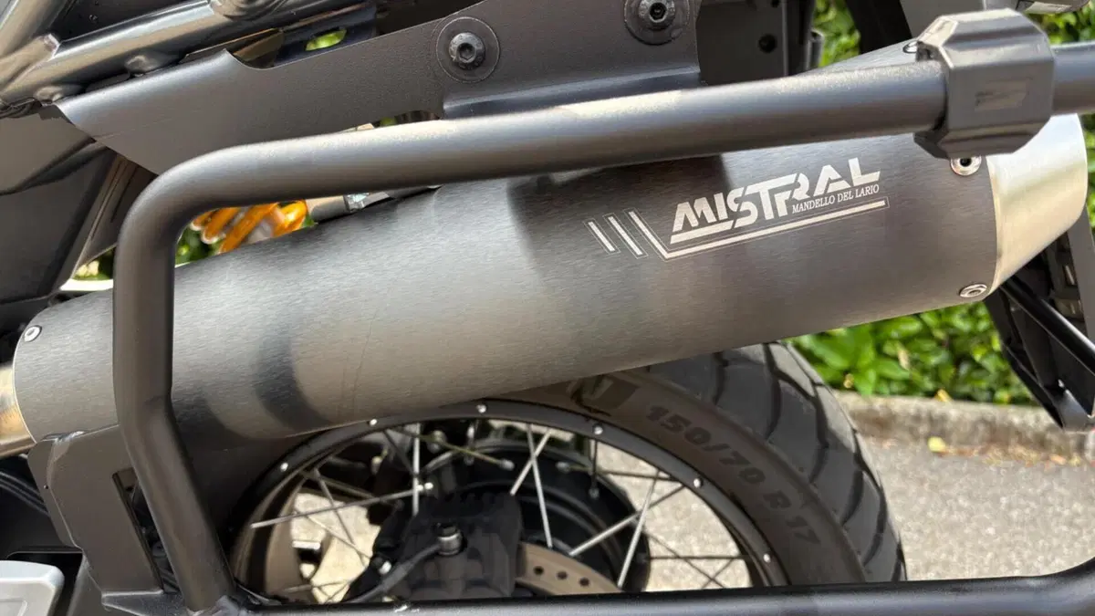 Moto Guzzi V85 TT (2021 - 23)  (5)