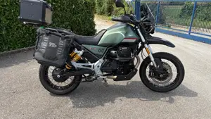 Moto Guzzi V85 TT (2021 - 23)  (2)