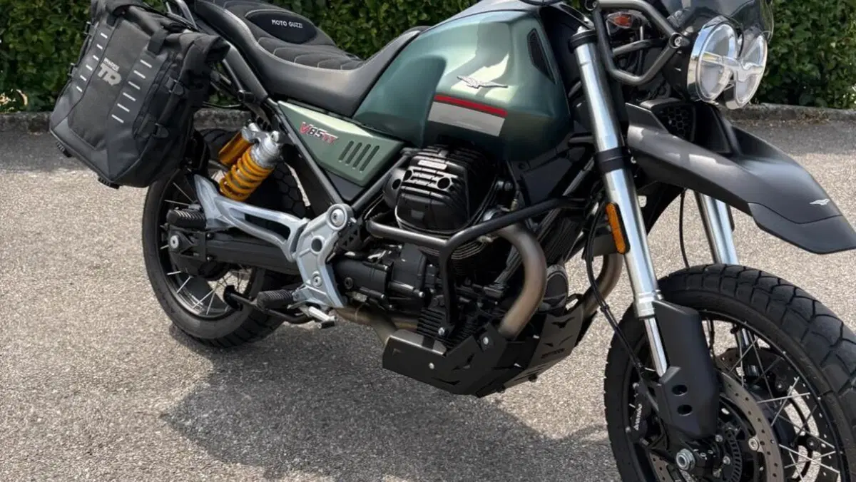 Moto Guzzi V85 TT (2021 - 23)  (13)