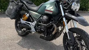 Moto Guzzi V85 TT (2021 - 23)  (13)