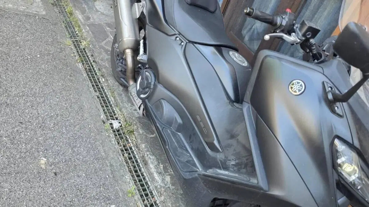 Yamaha T-Max 560 (2022 - 24)  (3)