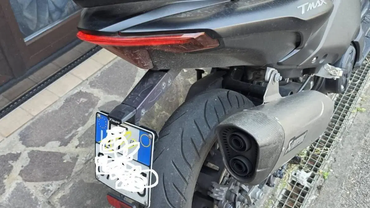 Yamaha T-Max 560 (2022 - 24)  (7)