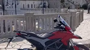Ducati Hyperstrada 821 (2013 - 15)  (5)