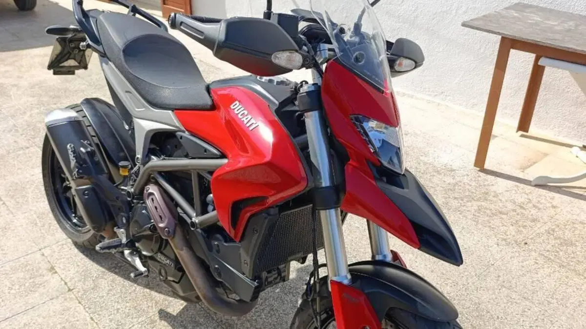 Ducati Hyperstrada 821 (2013 - 15)  (6)