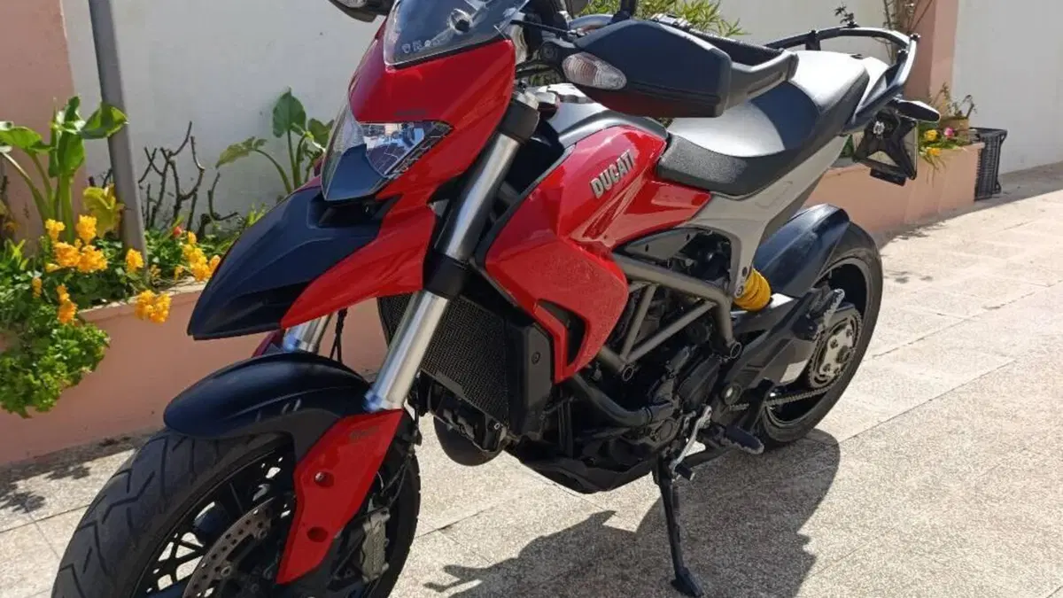 Ducati Hyperstrada 821 (2013 - 15)  (8)