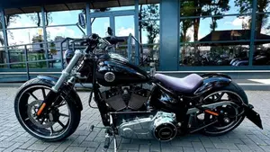 Harley-Davidson 1690 Breakout (2013 - 17) - FXSB 