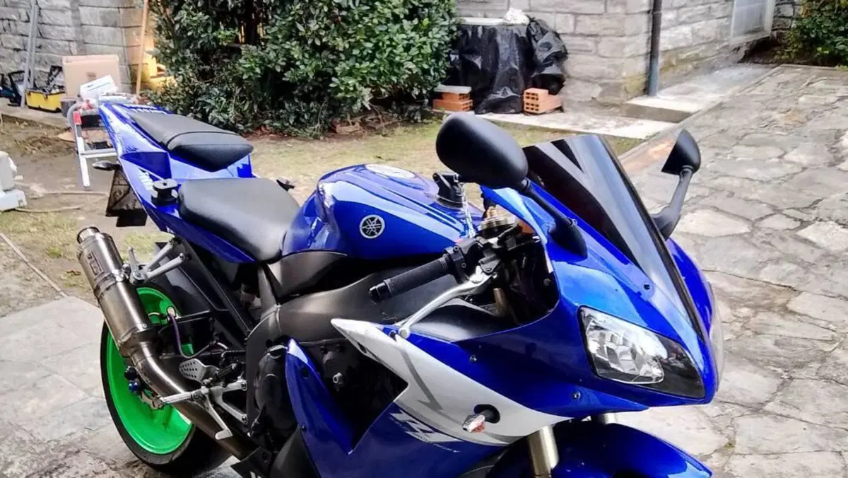 Yamaha YZF R1 (2002 - 03)  (7)