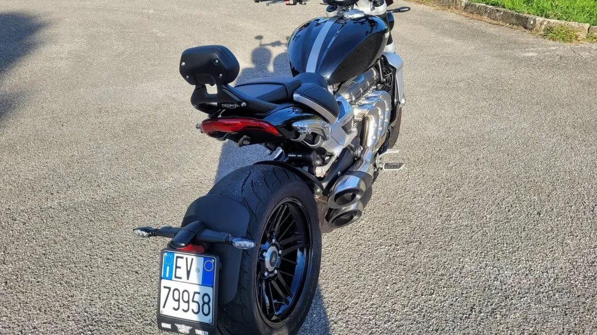 Triumph Rocket 3 R (2021 - 24)  (9)