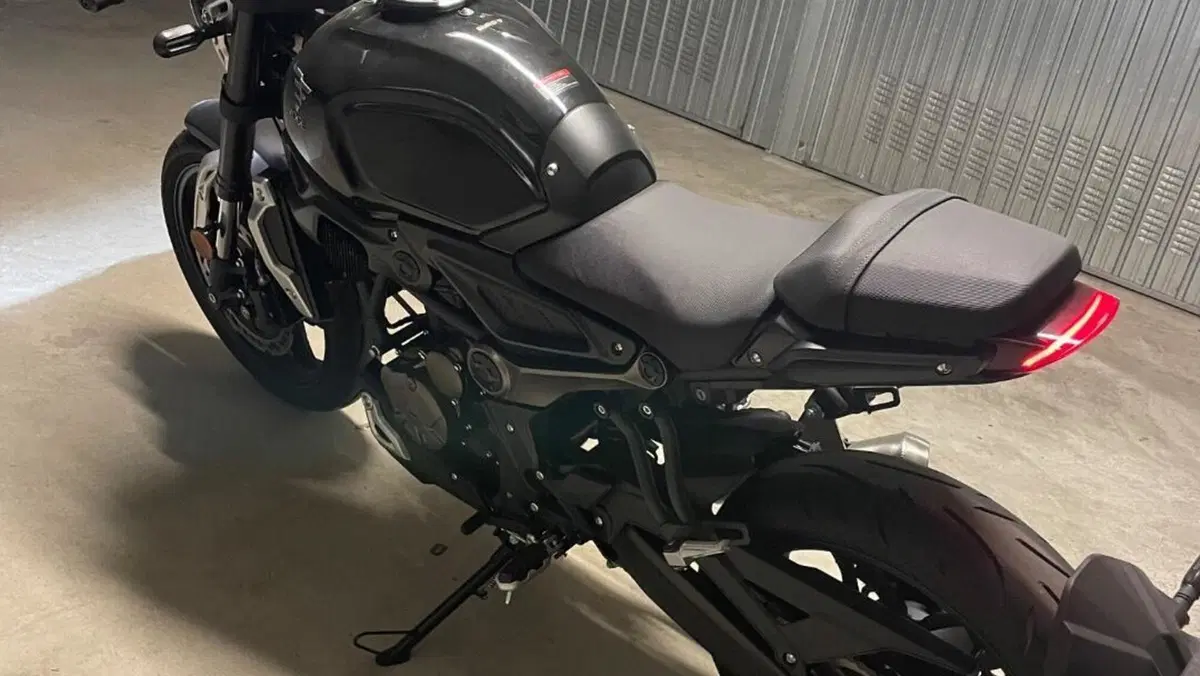 Voge Trofeo 300AC (2021 - 26)  (5)
