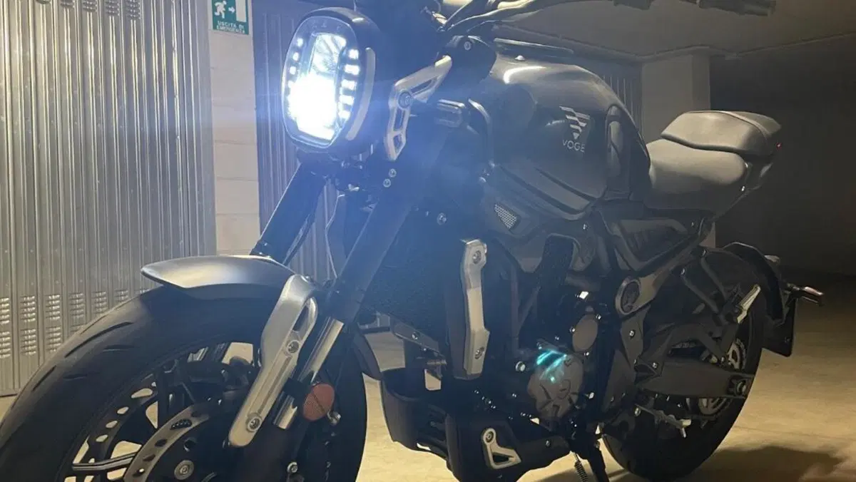 Voge Trofeo 300AC (2021 - 26)  (6)