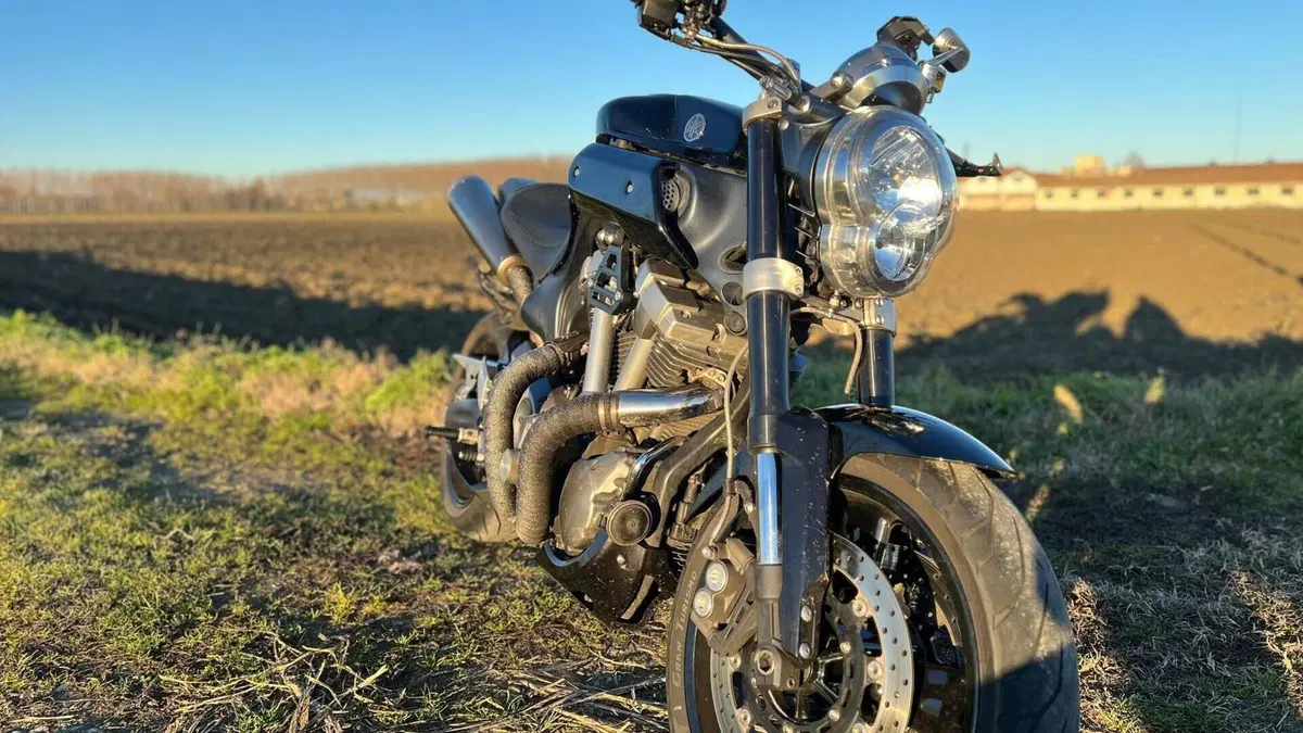 Yamaha MT-01 (2005- 11)  (9)