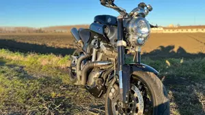 Yamaha MT-01 (2005- 11)  (9)