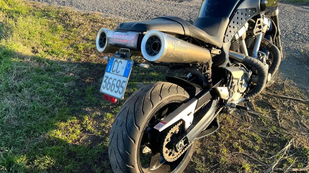 Yamaha MT-01 (2005- 11)  (12)