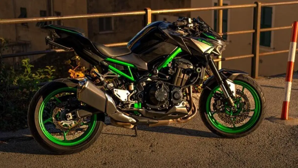 Kawasaki Z 900 A2 (2021 - 24)  (9)