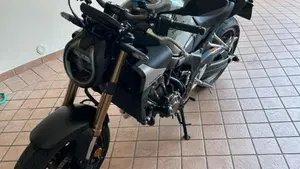 Honda CB 650 R E-Clutch (2024 - 26) 