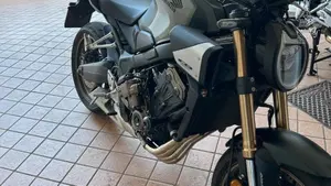 Honda CB 650 R E-Clutch (2024 - 26)  (2)