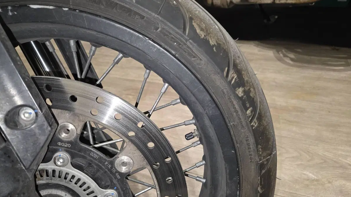 Brixton Motorcycles Crossfire 500 X (2021 - 26)  (7)