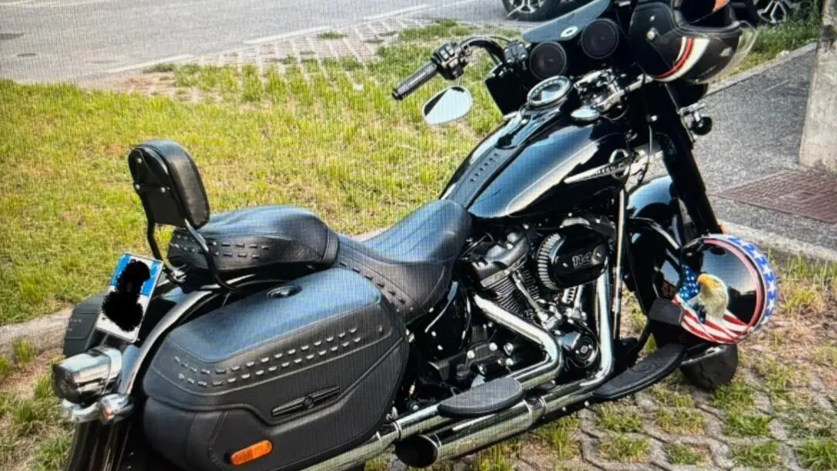 Harley-Davidson 114 Heritage Classic (2018 - 20) - FLHCS 