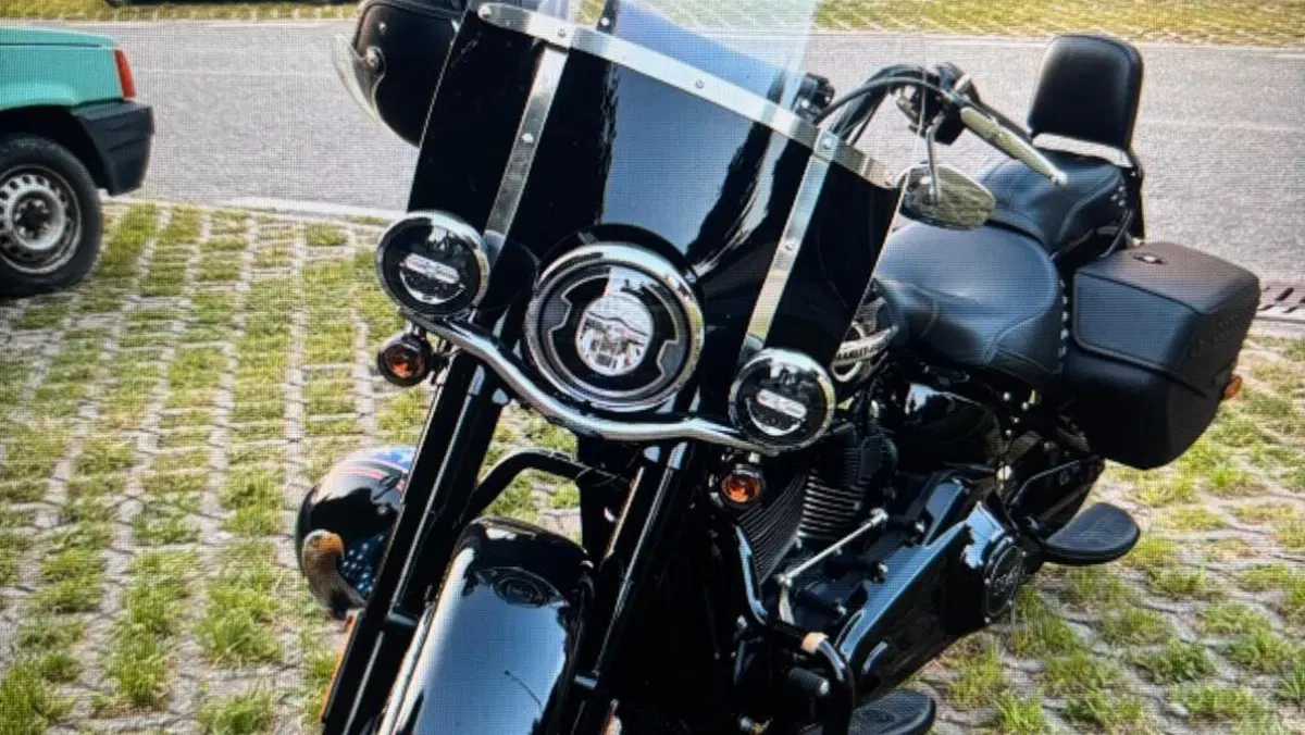 Harley-Davidson 114 Heritage Classic (2018 - 20) - FLHCS  (3)