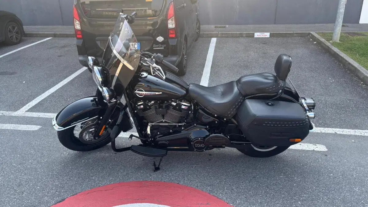 Harley-Davidson 114 Heritage Classic (2018 - 20) - FLHCS  (9)