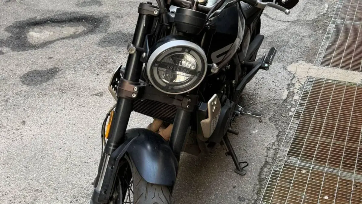 Brixton Motorcycles Crossfire 500 X (2020)  (2)