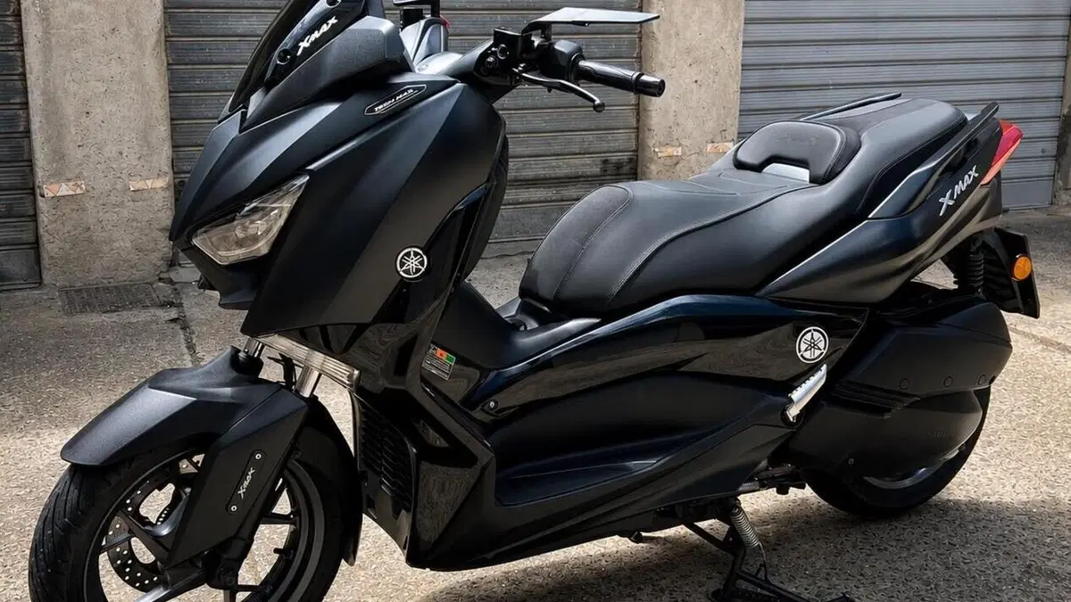 Yamaha X-Max 300 Iron Max (2019 - 20)  (3)