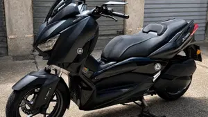 Yamaha X-Max 300 Iron Max (2019 - 20)  (3)