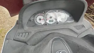 Kymco Xciting 300i R (2007 - 14)  (2)