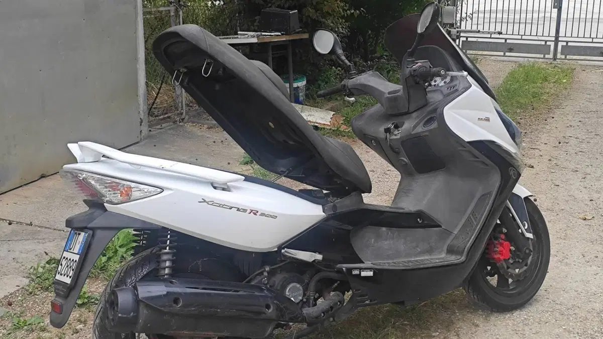 Kymco Xciting 300i R (2007 - 14)  (6)