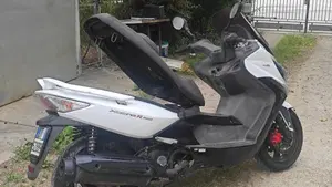 Kymco Xciting 300i R (2007 - 14)  (6)